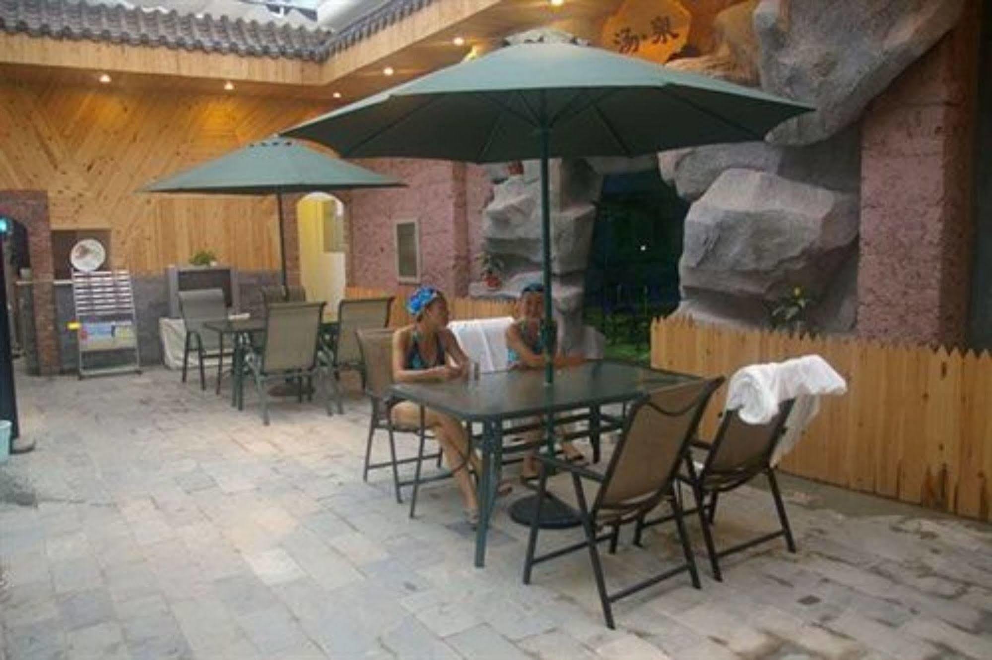 Beijing Jinlong Hotspring Hotel Ngoại thất bức ảnh